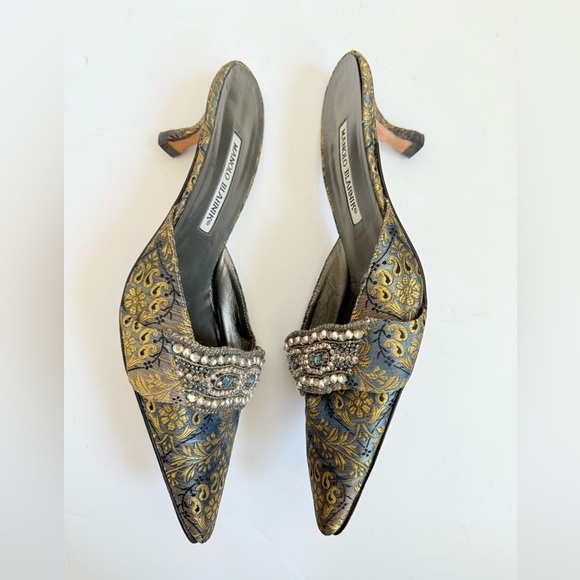 Manolo Blahnik Blue Gold Tapestry Paisley Brocade embellished mules EU 39.5 - Picture 3 of 10
